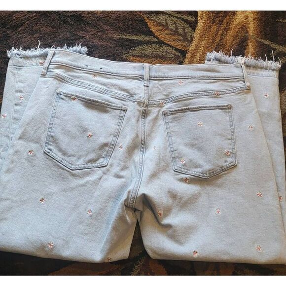 GAP Jeans Women's 14 Blue Light High Rise Girlfriend Raw Hem Embroidered Daisy - Picture 3 of 6
